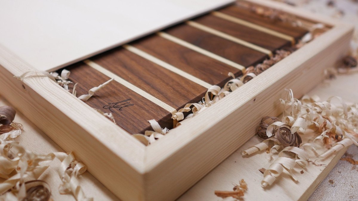 TAGLIERE IN LEGNO MASSELLO DI DESIGN "EXCLUSIVE" - InCut