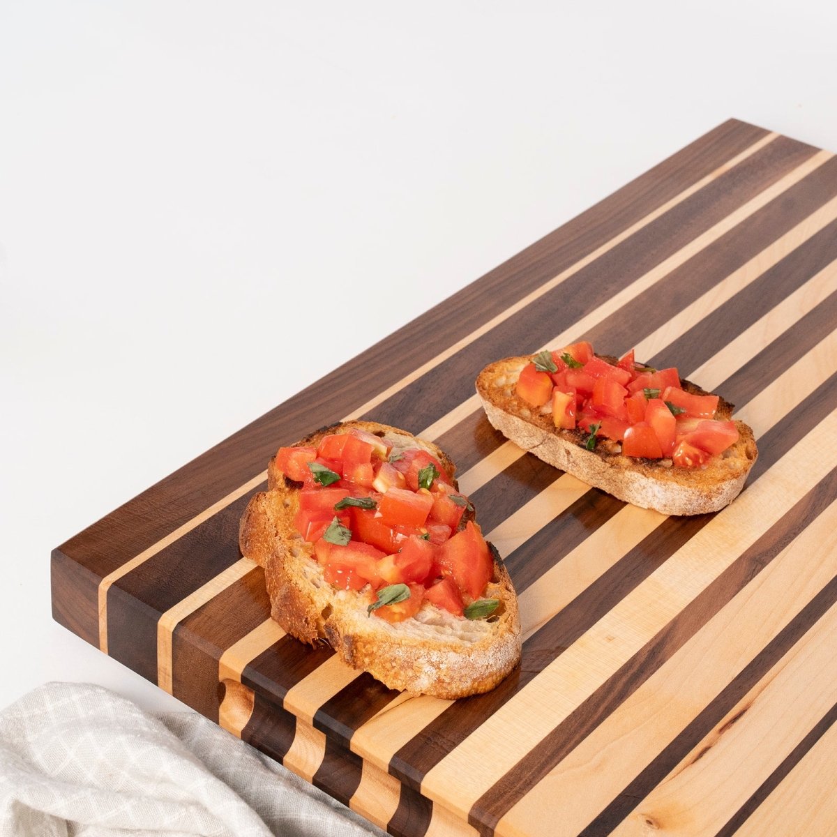 TAGLIERE IN LEGNO MASSELLO DI DESIGN "EXCLUSIVE V2" - InCut